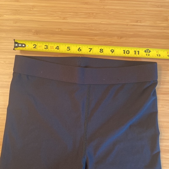 Under Armour Ladies Shorts - Picture 6 of 6